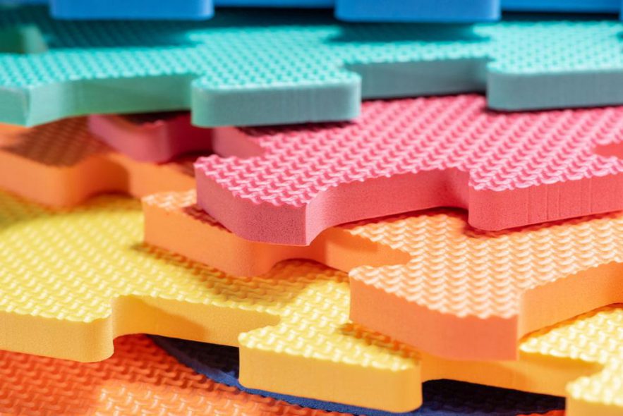 Colorful foam play mats for babies