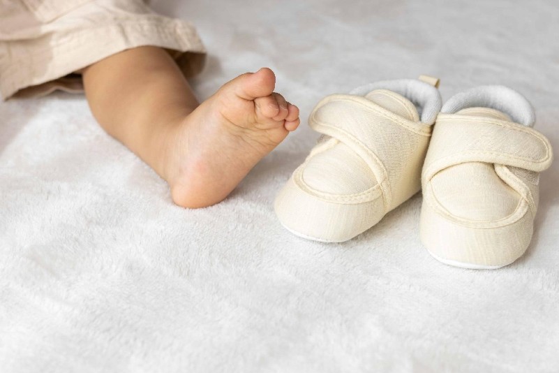 3 Practical Reasons To Get Newborn Baby Socks for Your Little One -  Ashtonbee