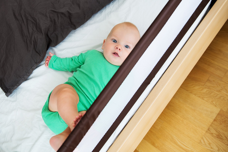 Bed Rail for Babies: 8 Reasons to Get One & Bedtime Supplies